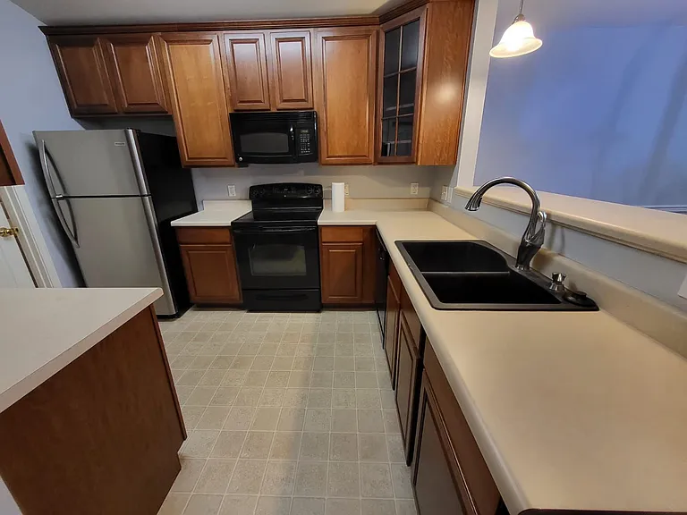 339 Westbend Dr — Photo 15