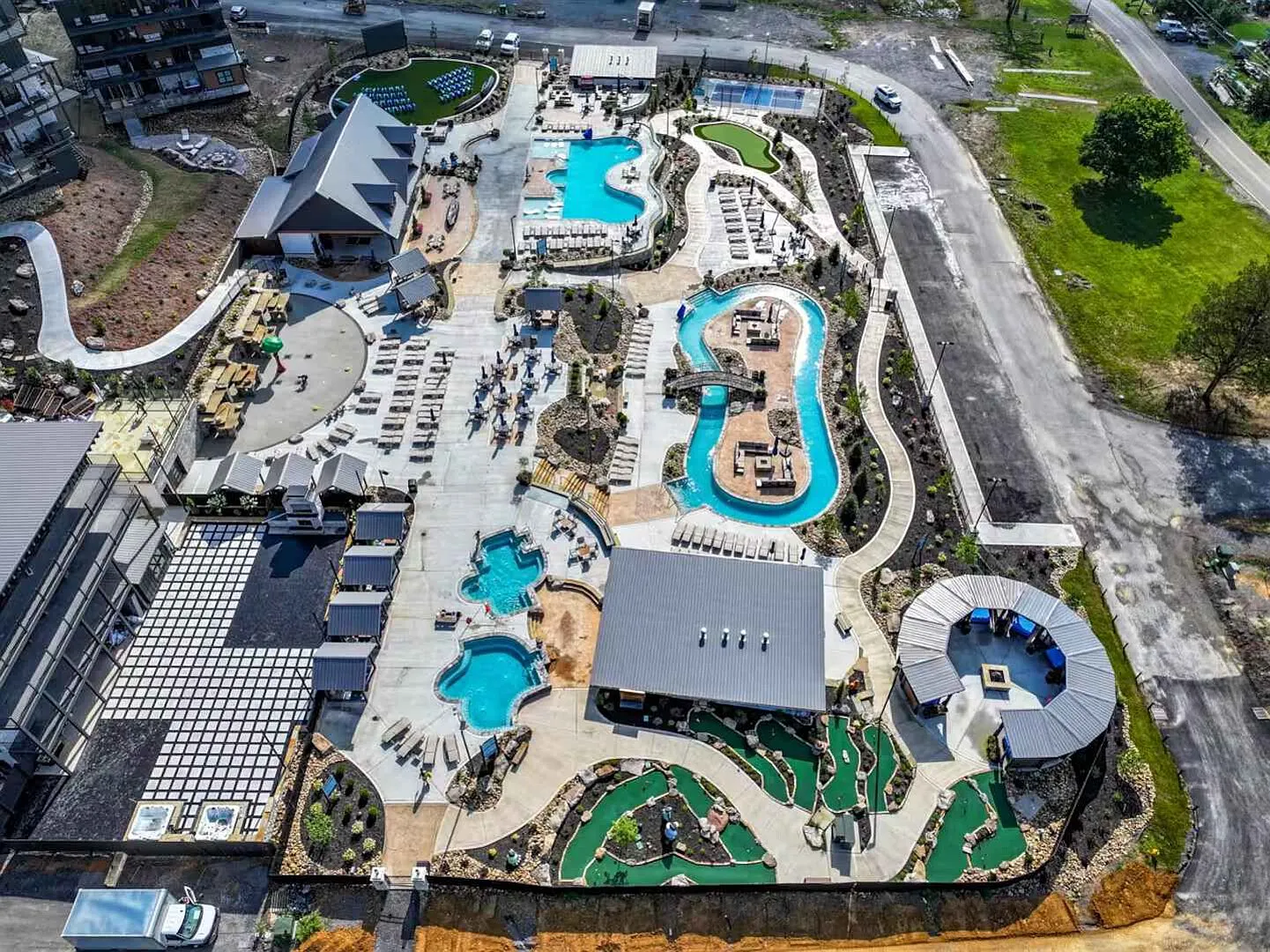 Heated Pool-Mtn View-Game Loft-Waterpark-Sleeps 20 — Photo 4