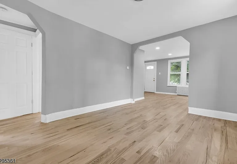 274 W Grand Ave #1 — Photo 3