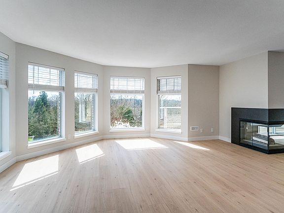 4th image of 22611 116th Ave #203