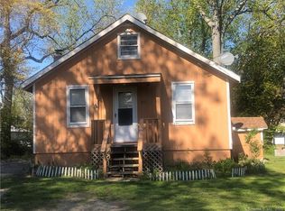 30 Seemans Ln, Milford, CT 06460