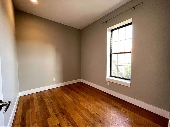 5th image of 355 Stockton St APT 3A