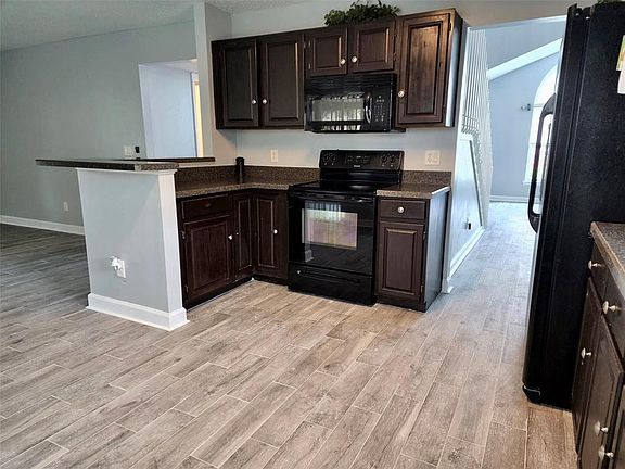 4th image of 8070 VILLAGE GREEN ROAD