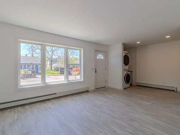 Ingalls Avenue Apartments — Photo 4