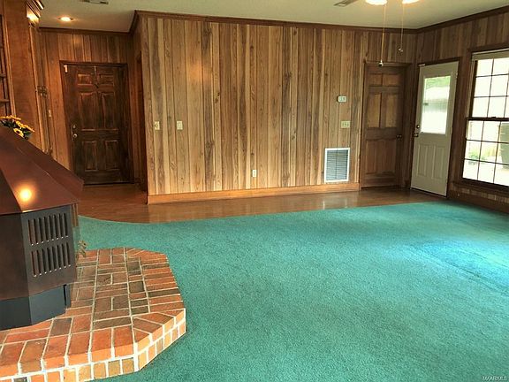 4th image of 102 N Valley Hill Dr