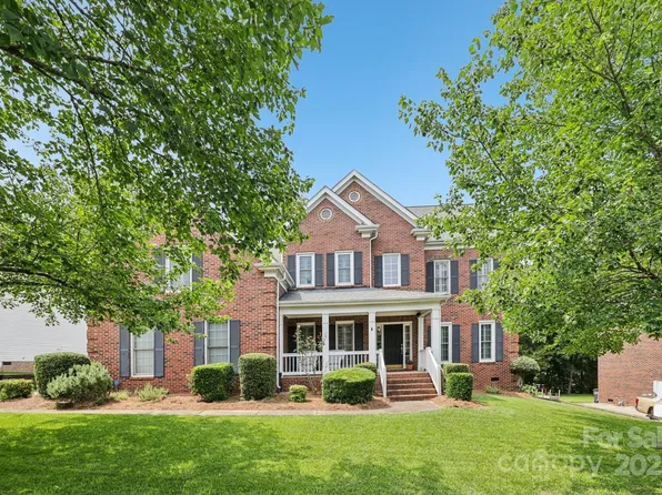 11103 Fountaingrove Dr, Charlotte, NC 28262