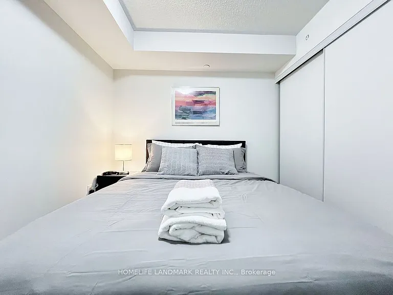 525 Adelaide St W #1620 — Photo 15