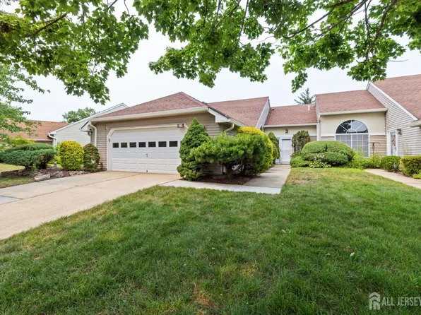 834 Vail Rd #A, Monroe Township, NJ 08831