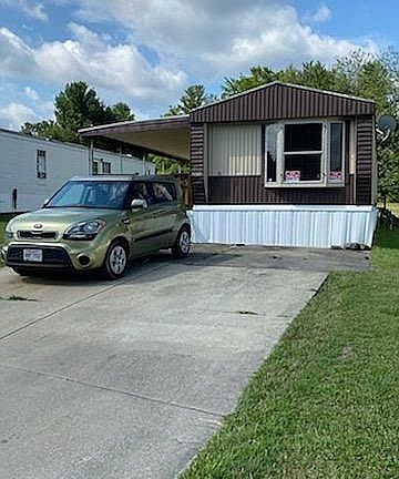 3rd image of 2933 Rosemary Ave