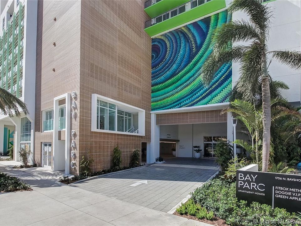1st image of 1752 N Bayshore Dr #36N