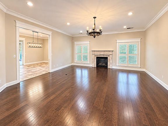 4th image of 114 Parkside Cv