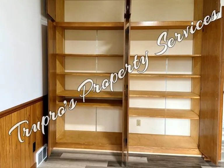 2715 E Shawnee Rd — Photo 10