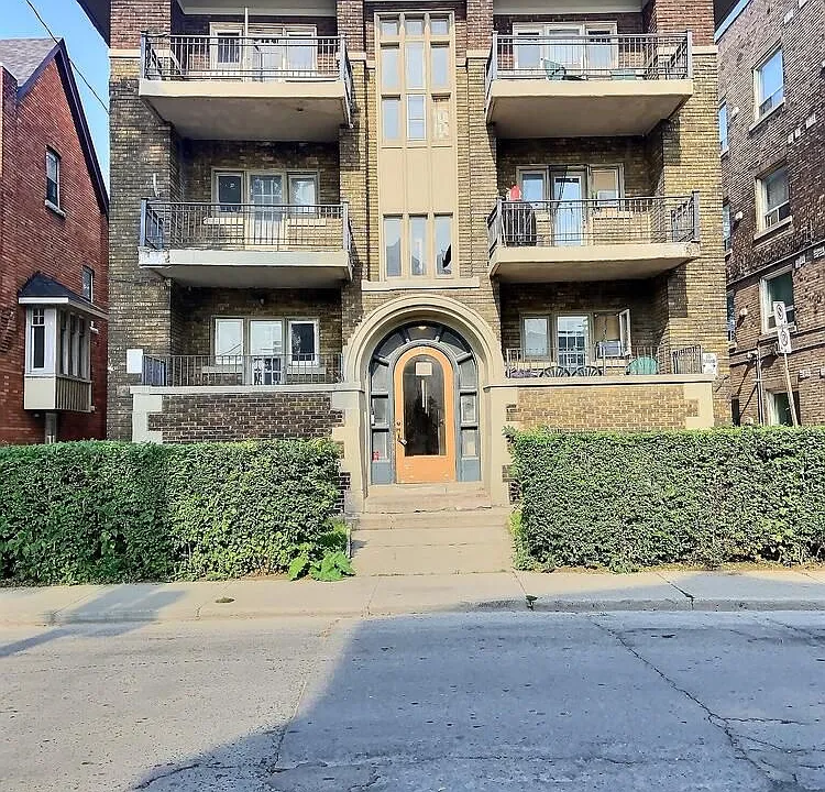 8 Tisdale St S #7
