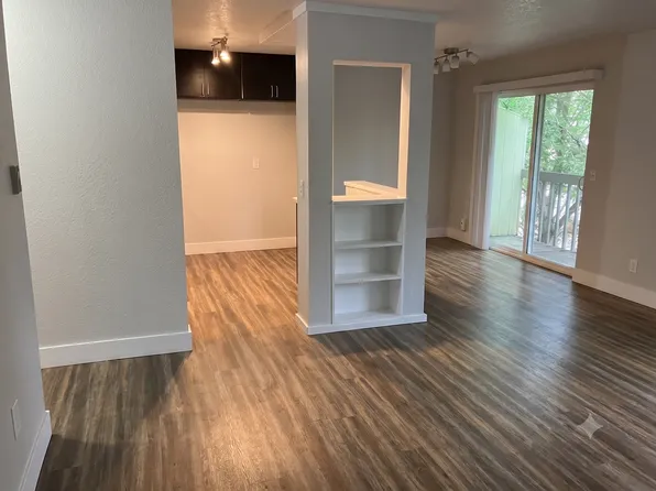 745 Rainier, 745 Rainier Blvd N APT 3, Issaquah, WA 98027