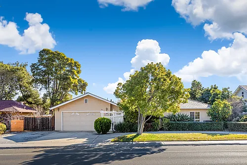12504 Saratoga Ave Photo 1