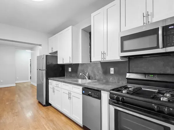 12 Pinehurst Avenue image 2 of 8