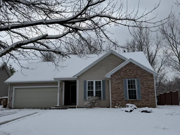 5849 Regency Dr, Columbus, IN 47203