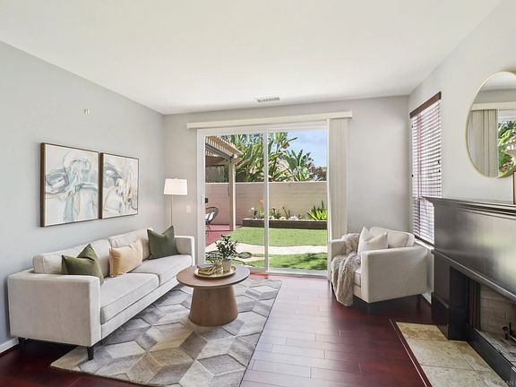2nd image of 2223 Lago Madero