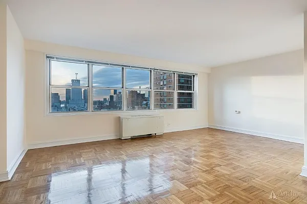 Rented by Anchor Associates | media 6