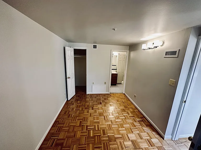 907 Church St — Photo 14