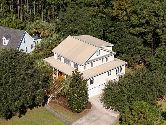 3rd image of 3303 Rees Row