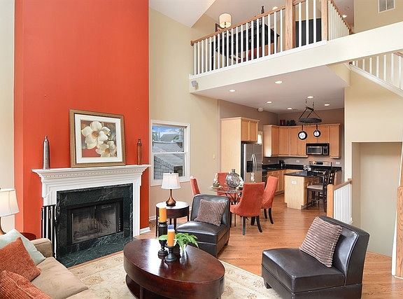 4th image of 3052 N Sheffield Ave #3