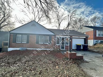 9 W Pocahontas Ln, Kansas City, MO, 64114