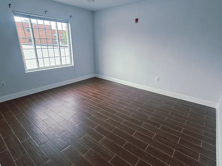 657 N 11th St #2 — Photo 13