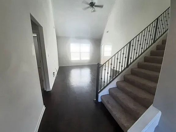 3rd image of 4842 Shira Dr