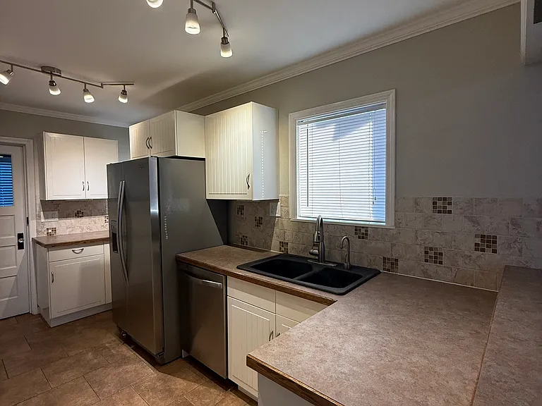 923 S 21st Ave — Photo 18