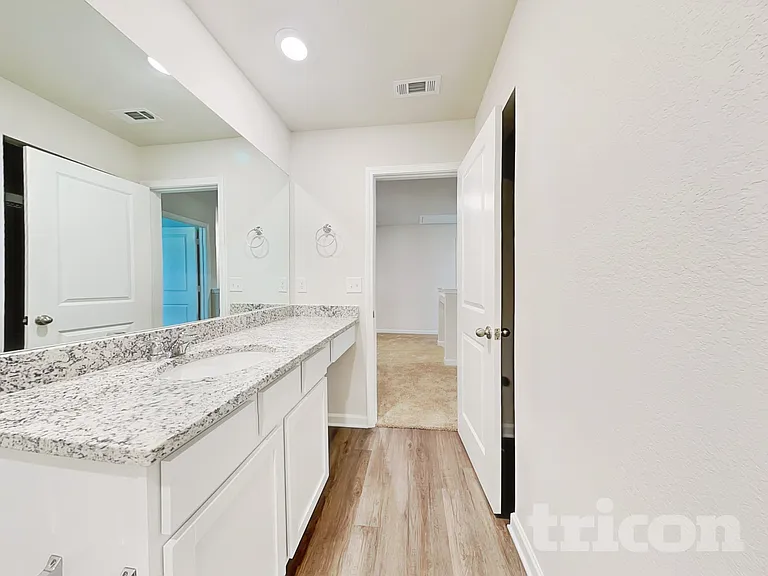 1251 Fendt Dr — Photo 16