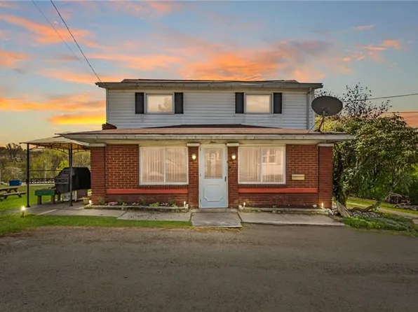 9 Carnegie St, Mount Pleasant, PA 15666
