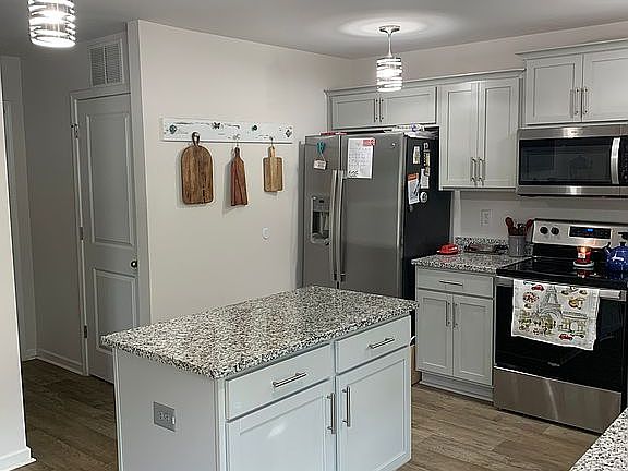 Large kitchen with island 