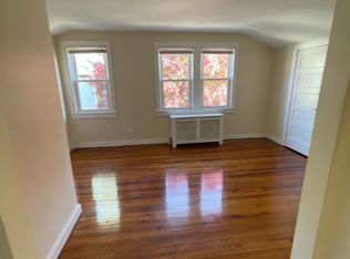 122 Park Pl, Haddonfield, NJ 08033