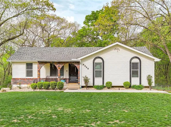 6508 NW Quail Run Dr, Kansas City, MO 64152