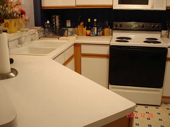 Kitchen sink counter