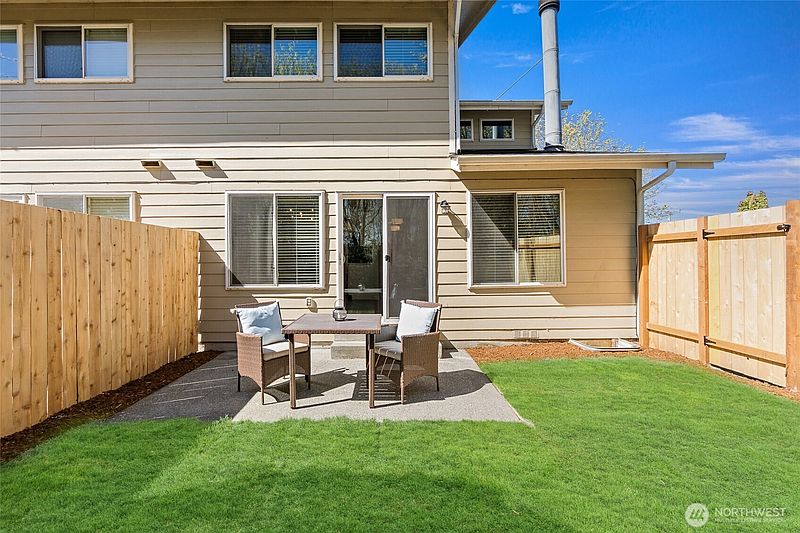 4th image of 92 Quinn Avenue #A