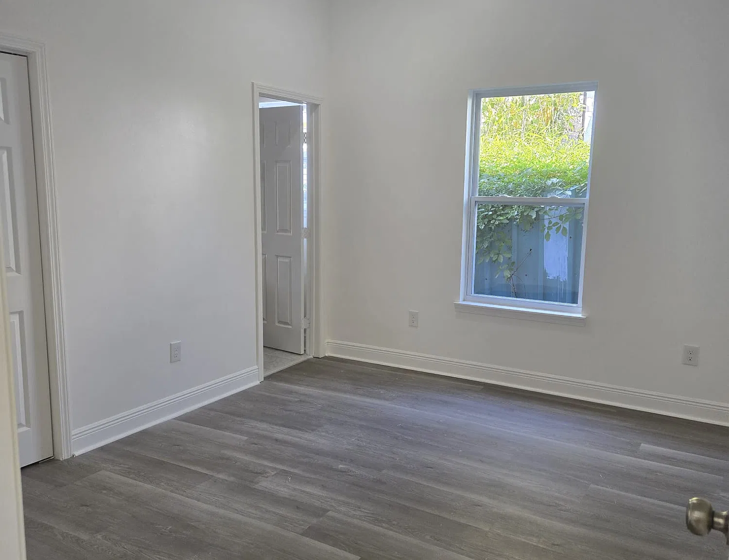 3 bed, $1,980 — Photo 3