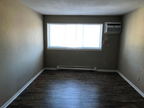 4th image of 1310 6th Ave S #4