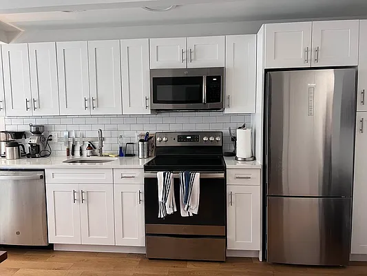 Rented by Rumah Realty Inc | media 16