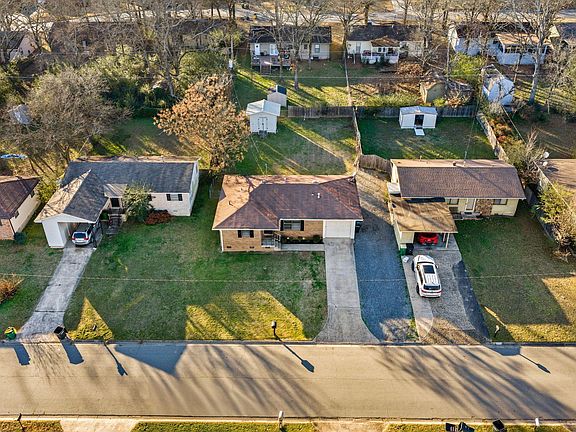 3rd image of 8705 Claremont Ave