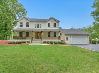 180 Union Ave, Bloomingdale, NJ 07403