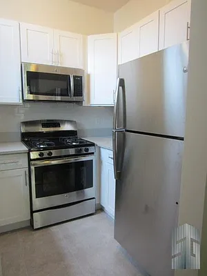 Rented by Skyline Group Real Estate | media 29