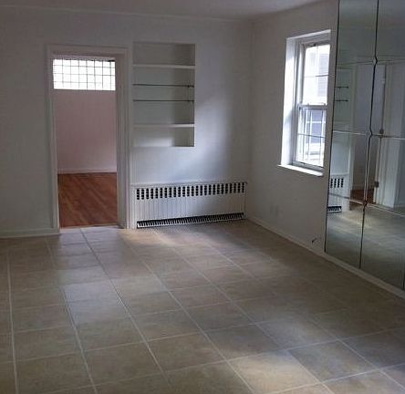 2nd image of 2224 Throop Ave