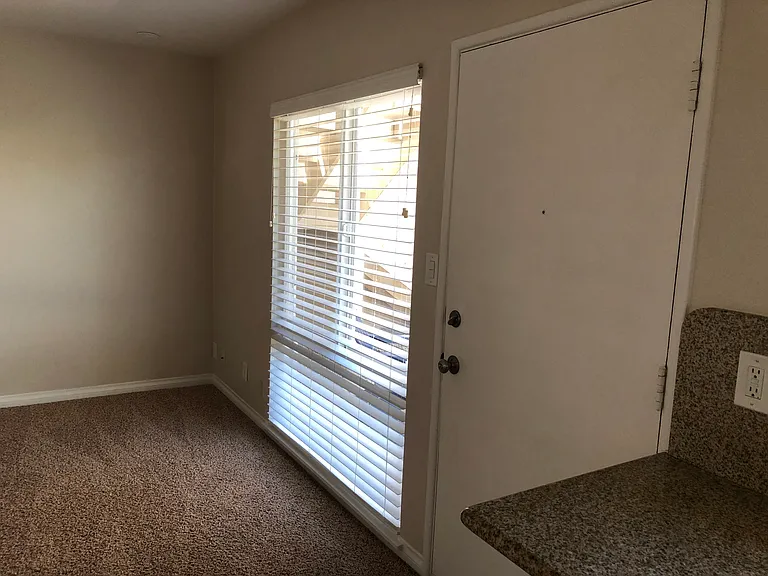 2755 Pierpont Blvd #2755 — Photo 7