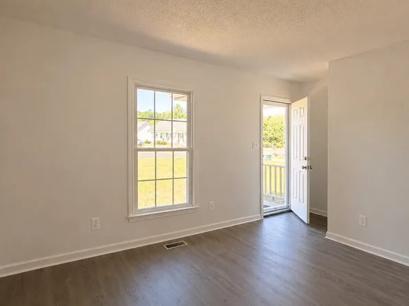 406 W Hooks River Rd APT D, Goldsboro, NC 27530