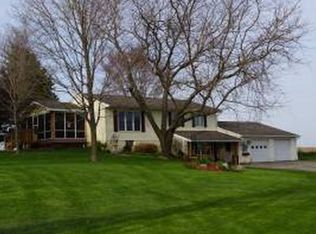 1460 Old Muscatine Rd, Tipton, IA 52772