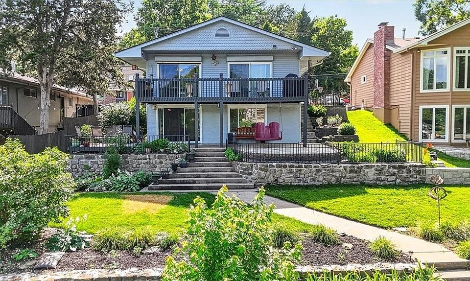 1st image of 36 Beach Dr