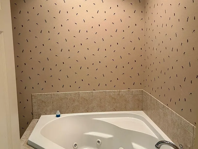 4890 Independence Dr #8 — Photo 7