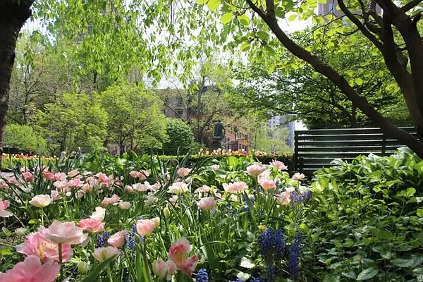 Sold by RES New York | media 10